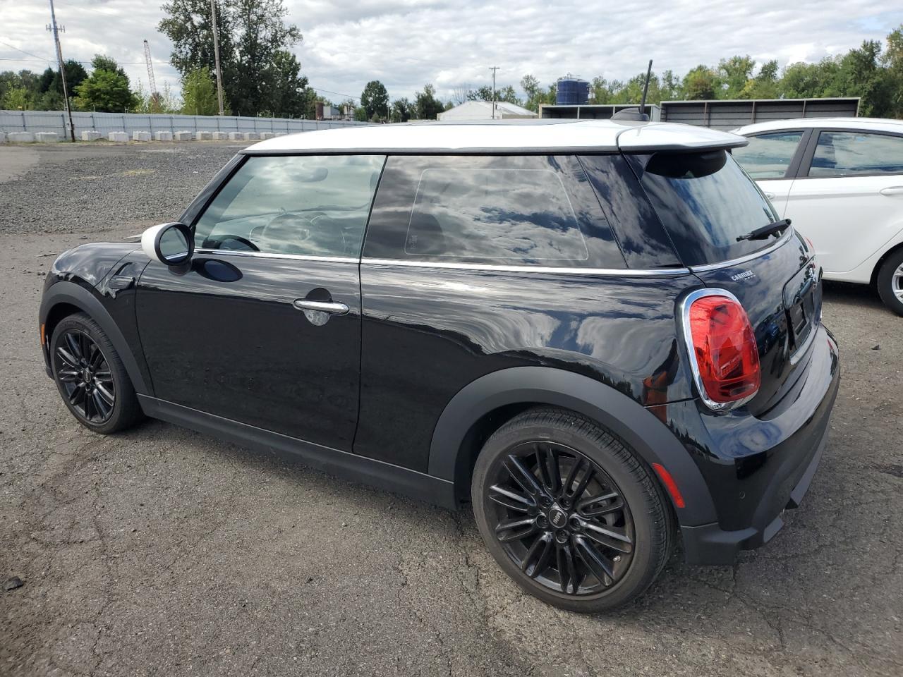 2022 Mini Cooper - Фото 2
