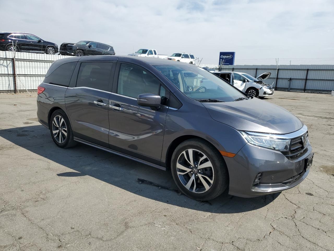 2021 Honda Odyssey Touring - Фото 4