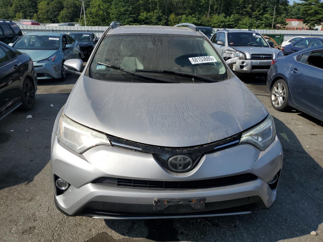 2017 Toyota Rav4 Limited - Image 5