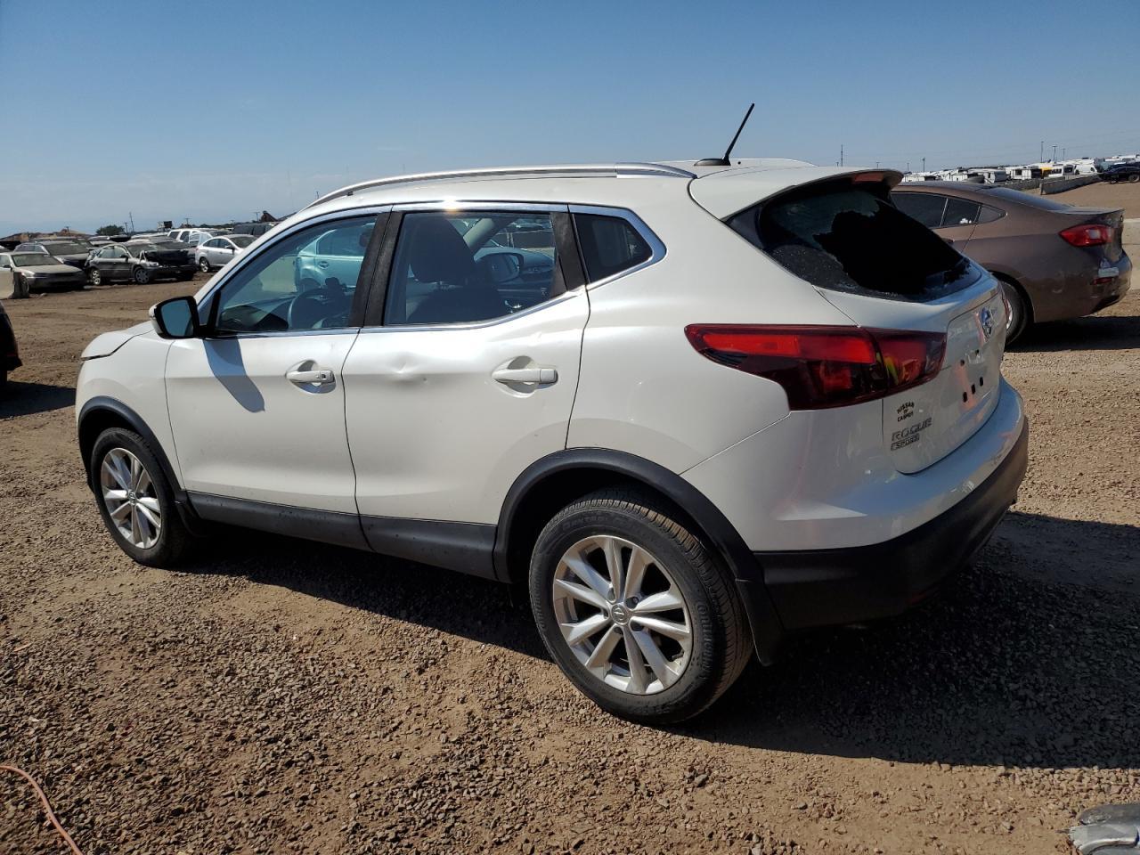 2017 Nissan Rogue Sport S - Фото 2