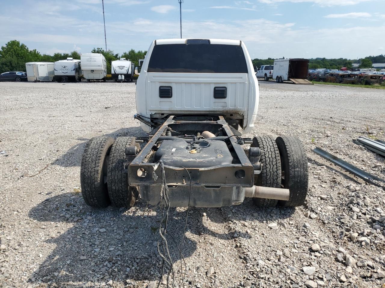 2018 Ram 3500 Cab & Chassis T - Фото 6