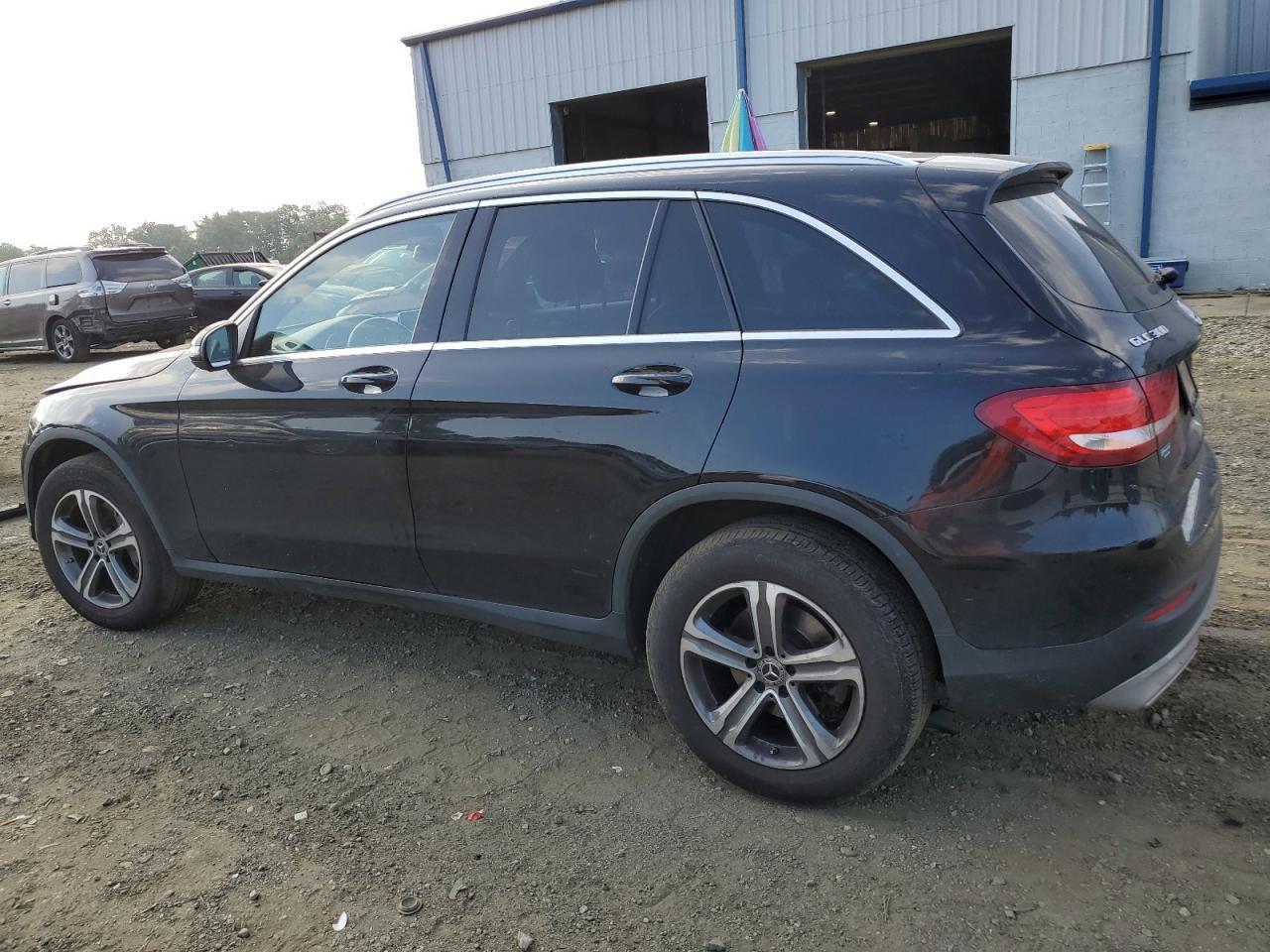 2019 Mercedes-Benz Glc 300 4Matic - Фото 2