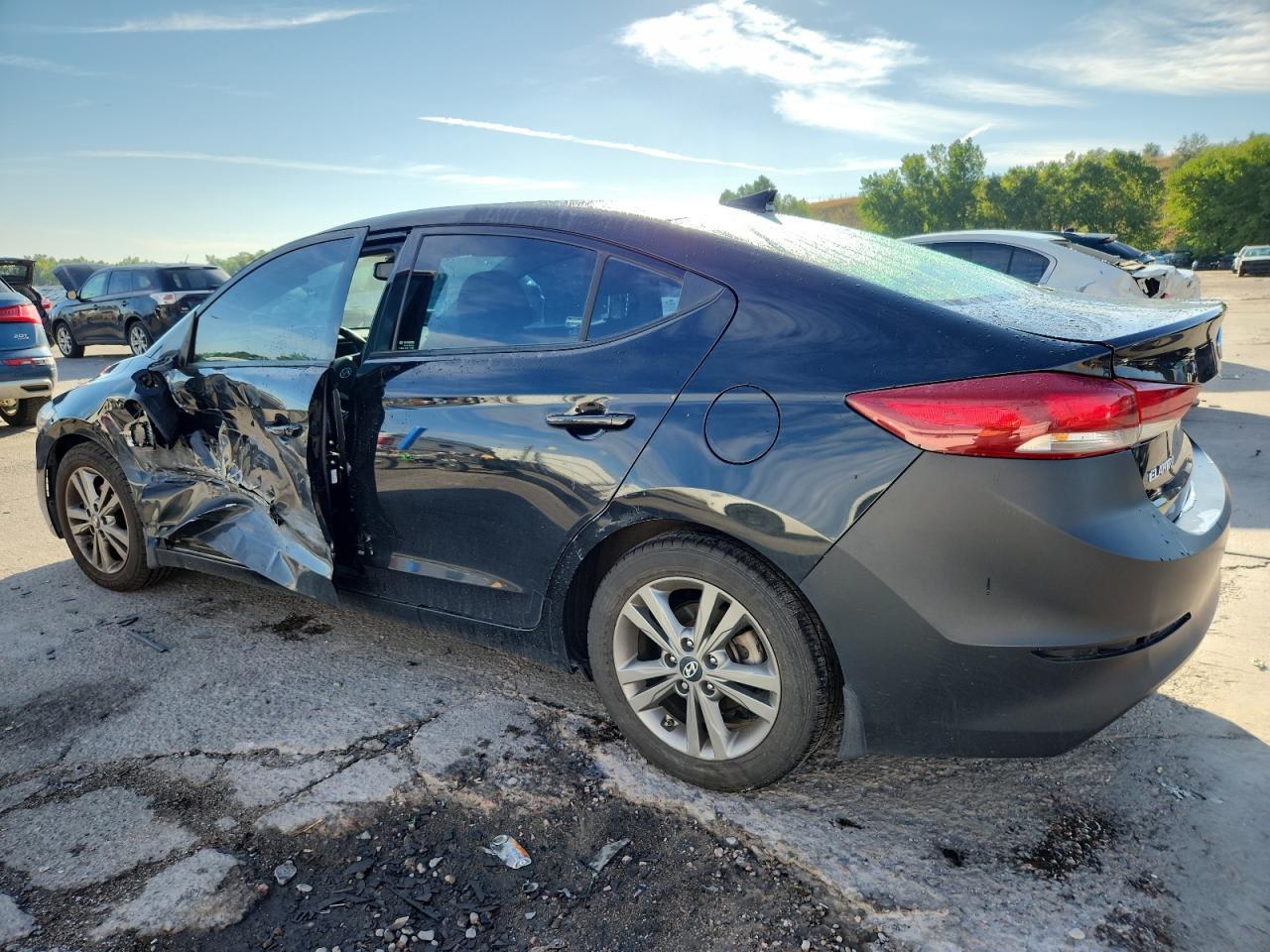 2018 Hyundai Elantra Sel - Фото 2