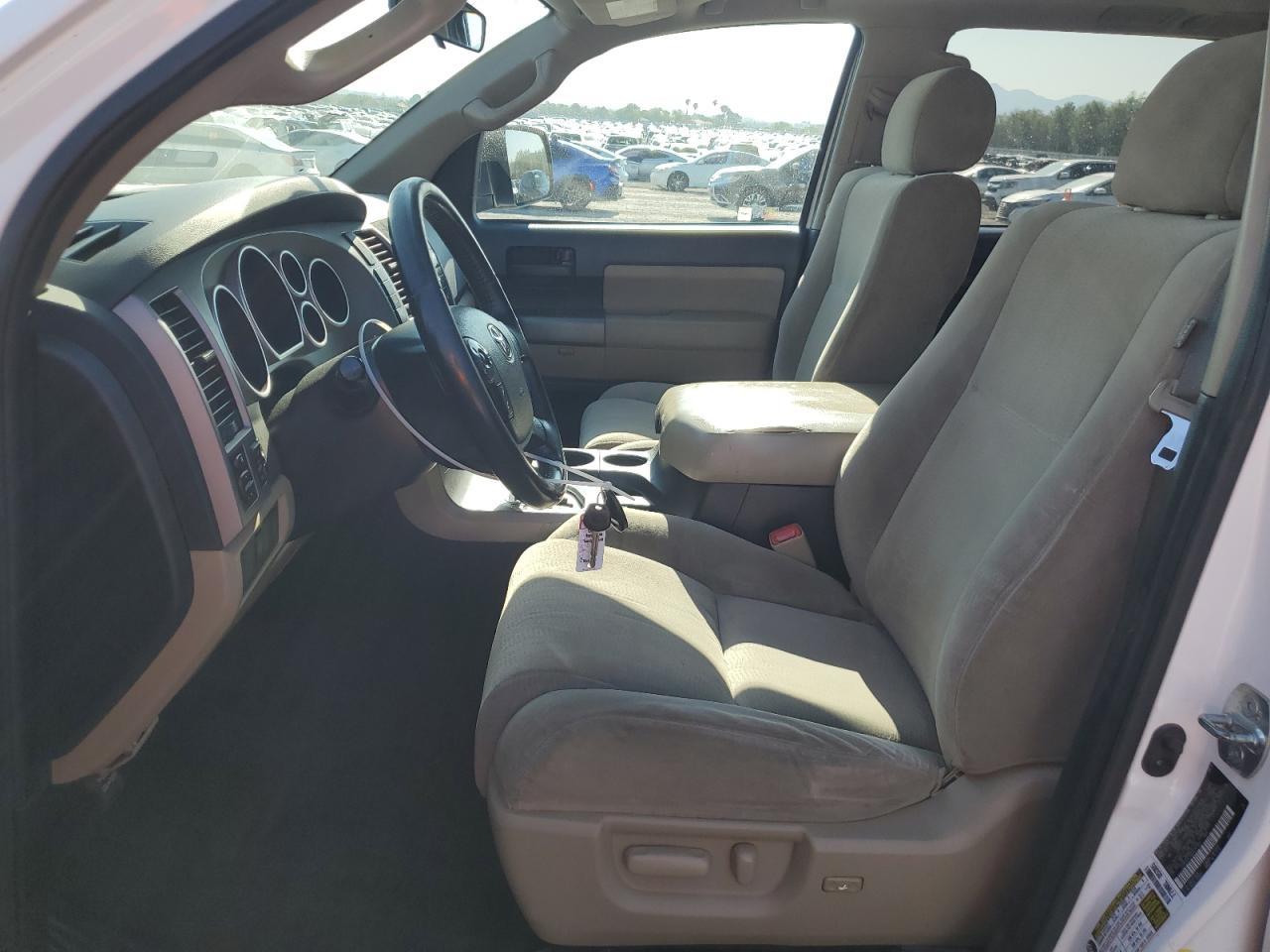 2013 Toyota Sequoia Sr5 - Фото 7