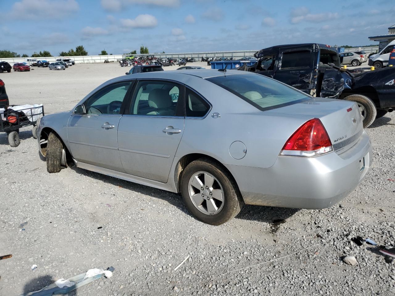 2009 Chevrolet Impala 1Lt - Фото 2