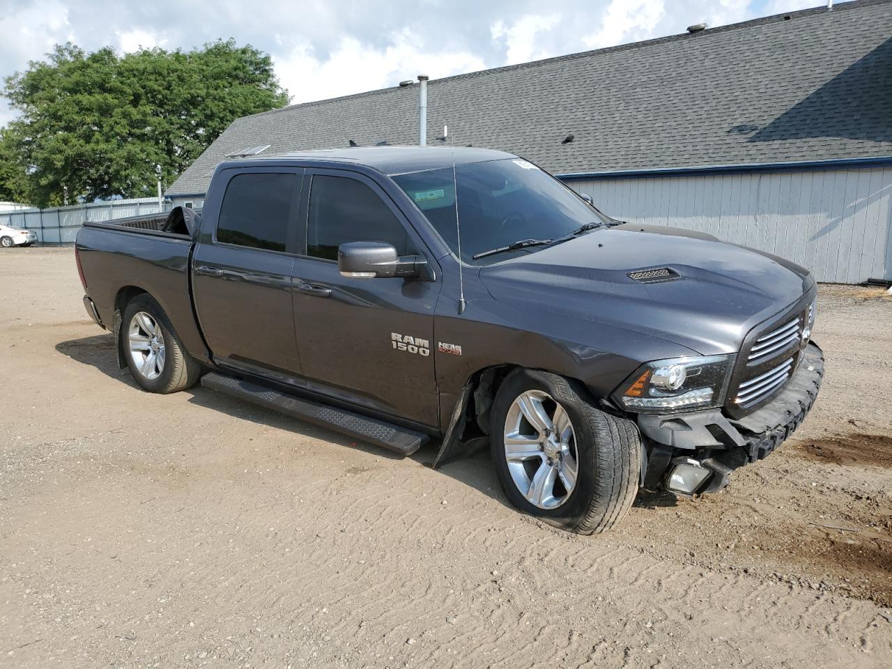 2016 Ram 1500 Sport - Фото 4