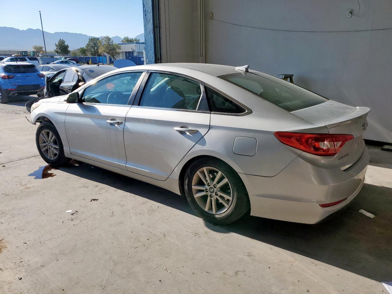 2017 Hyundai Sonata Se - Фото 2