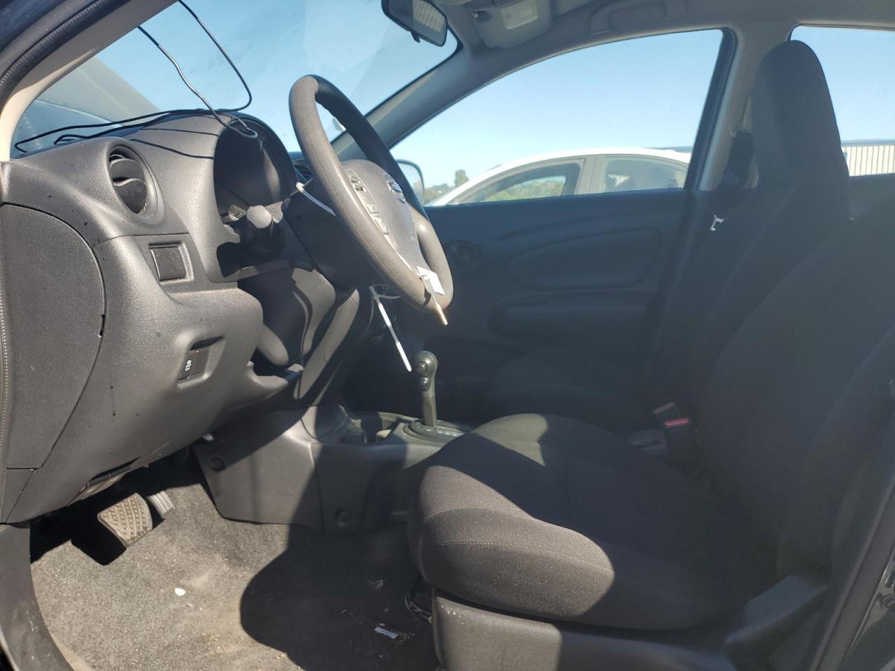 2015 Nissan Versa S - Image 7