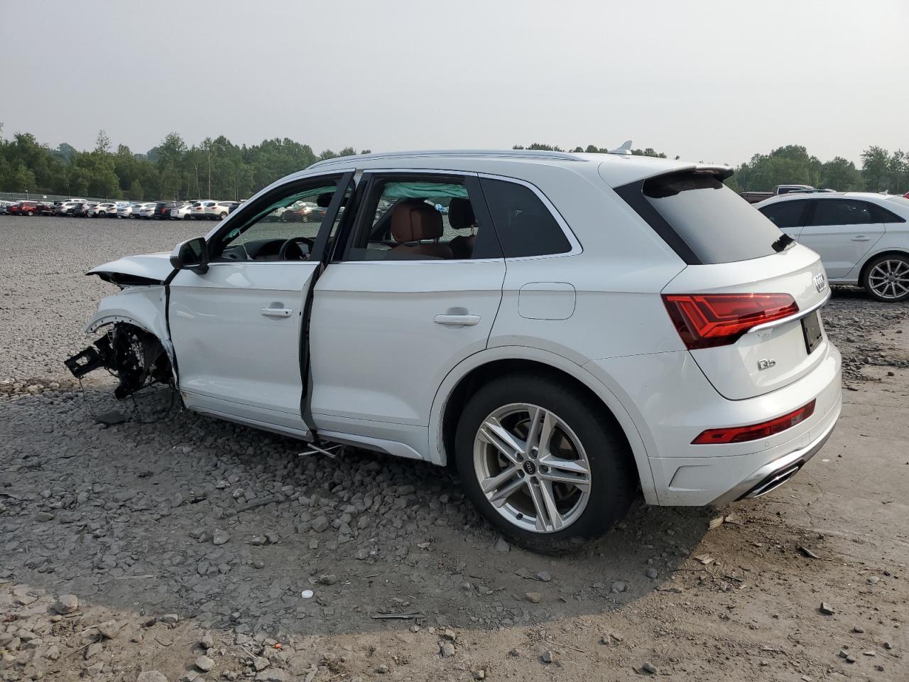2021 Audi Q5 E Premium Plus - Image 2