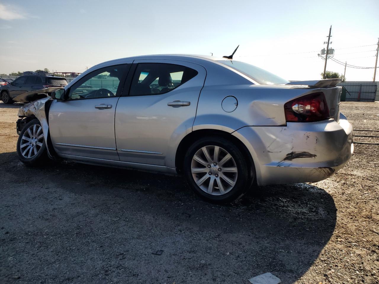 2012 Dodge Avenger Se - Image 2