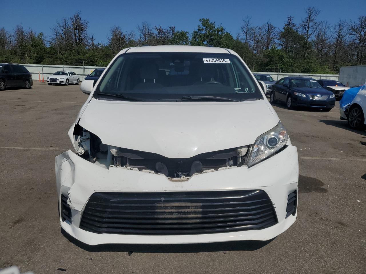 2019 Toyota Sienna Le - Фото 5