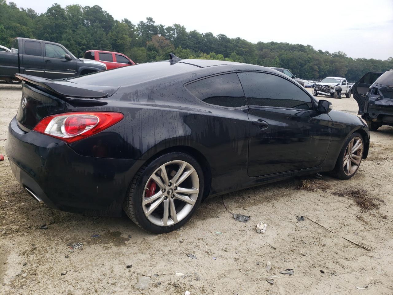 2011 Hyundai Genesis Coupe 3.8L Track - Фото 3