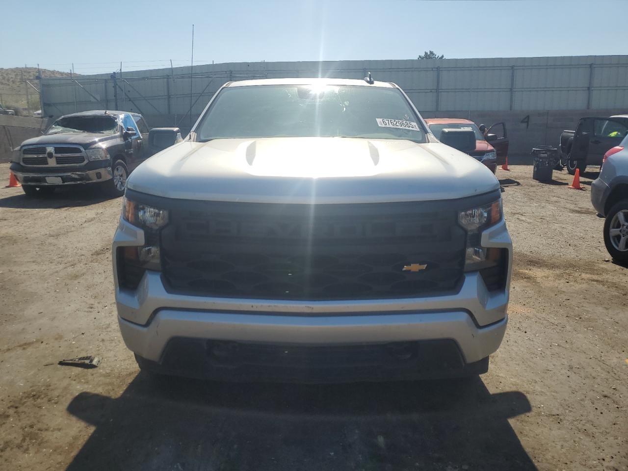 2022 Chevrolet Silverado K1500 Custom - Фото 5