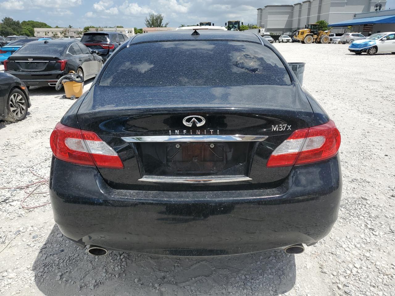 2011 Infiniti M37 X - Image 6