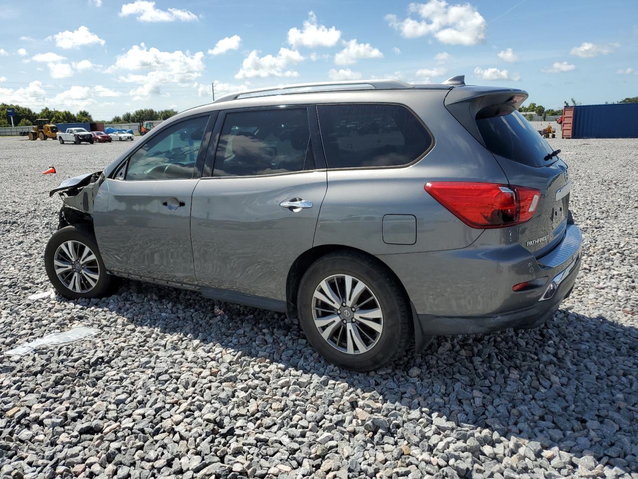 2020 Nissan Pathfinder Sl - Image 2