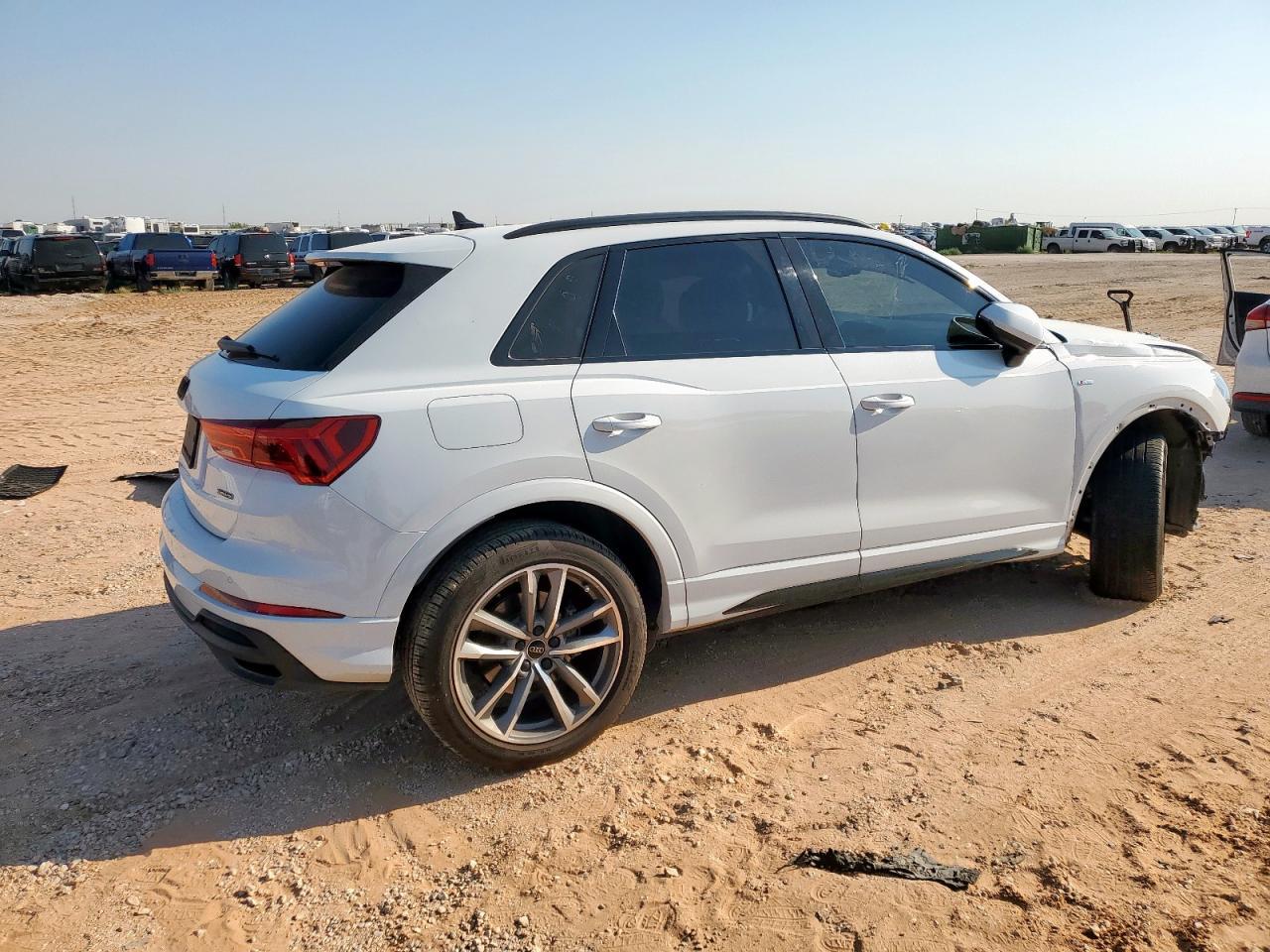 2023 Audi Q3 Premium Plus S Line 45 - Фото 3