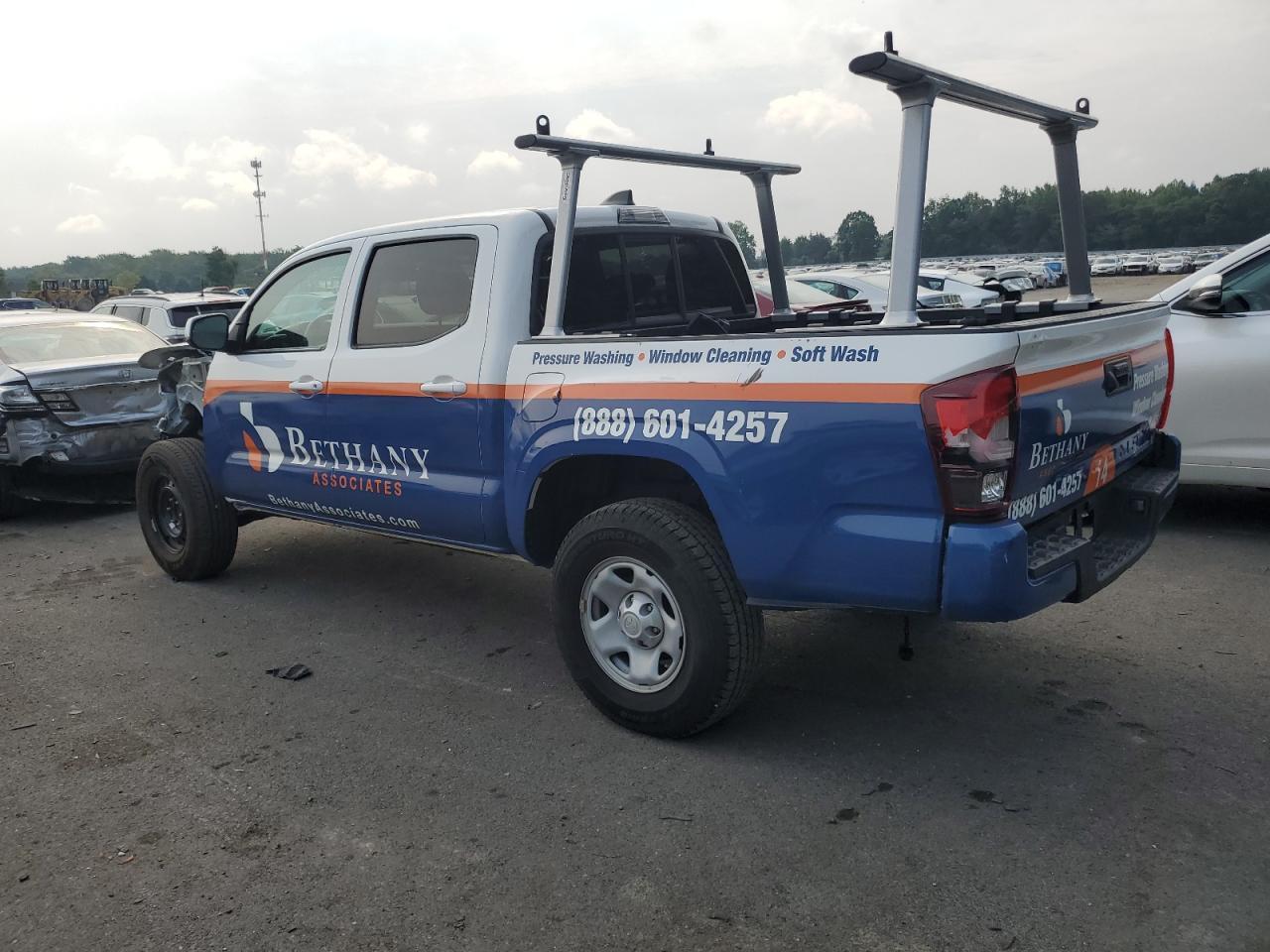 2023 Toyota Tacoma Double Cab - Image 2
