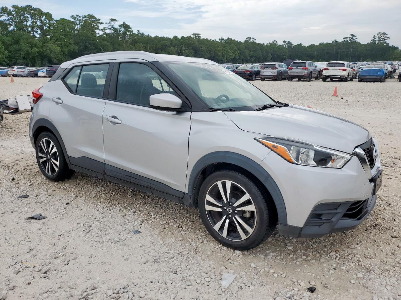 2020 Nissan Kicks Sv - Image 4