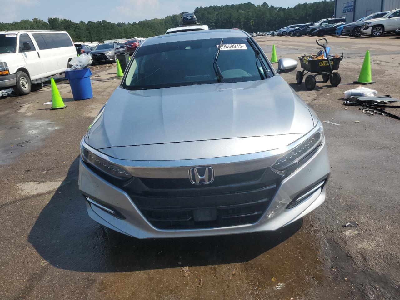 2018 Honda Accord Touring Hybrid - Фото 5