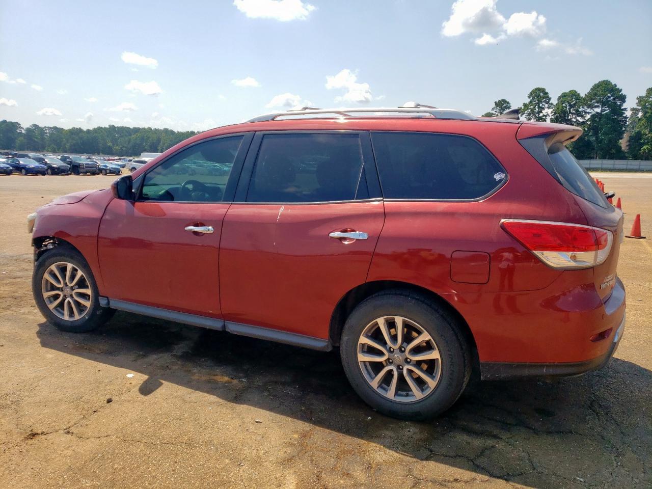 2015 Nissan Pathfinder S - Фото 2