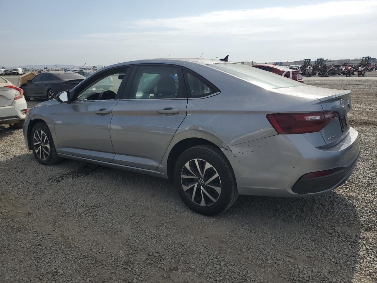 2022 Volkswagen Jetta S - Фото 2