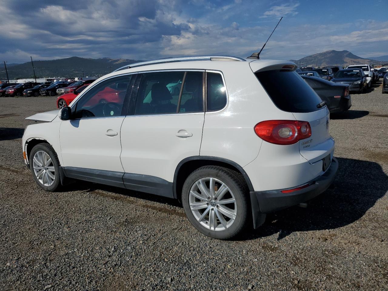 2011 Volkswagen Tiguan S - Image 2