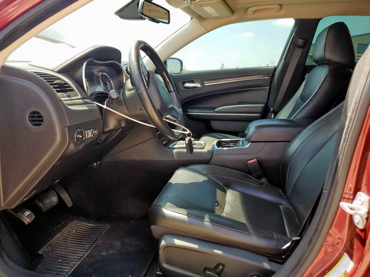 2020 Chrysler 300 Limited - Image 7