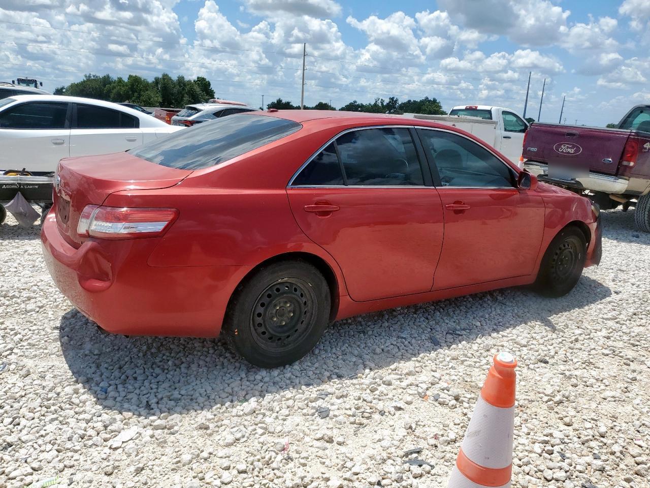2011 Toyota Camry Base - Фото 3