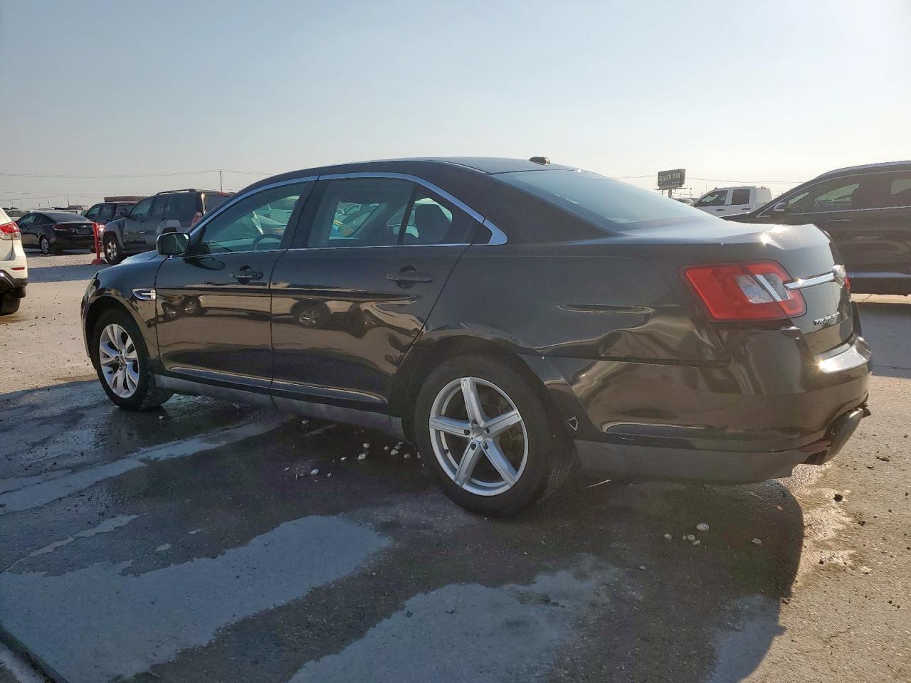 2011 Ford Taurus Sel - Image 2