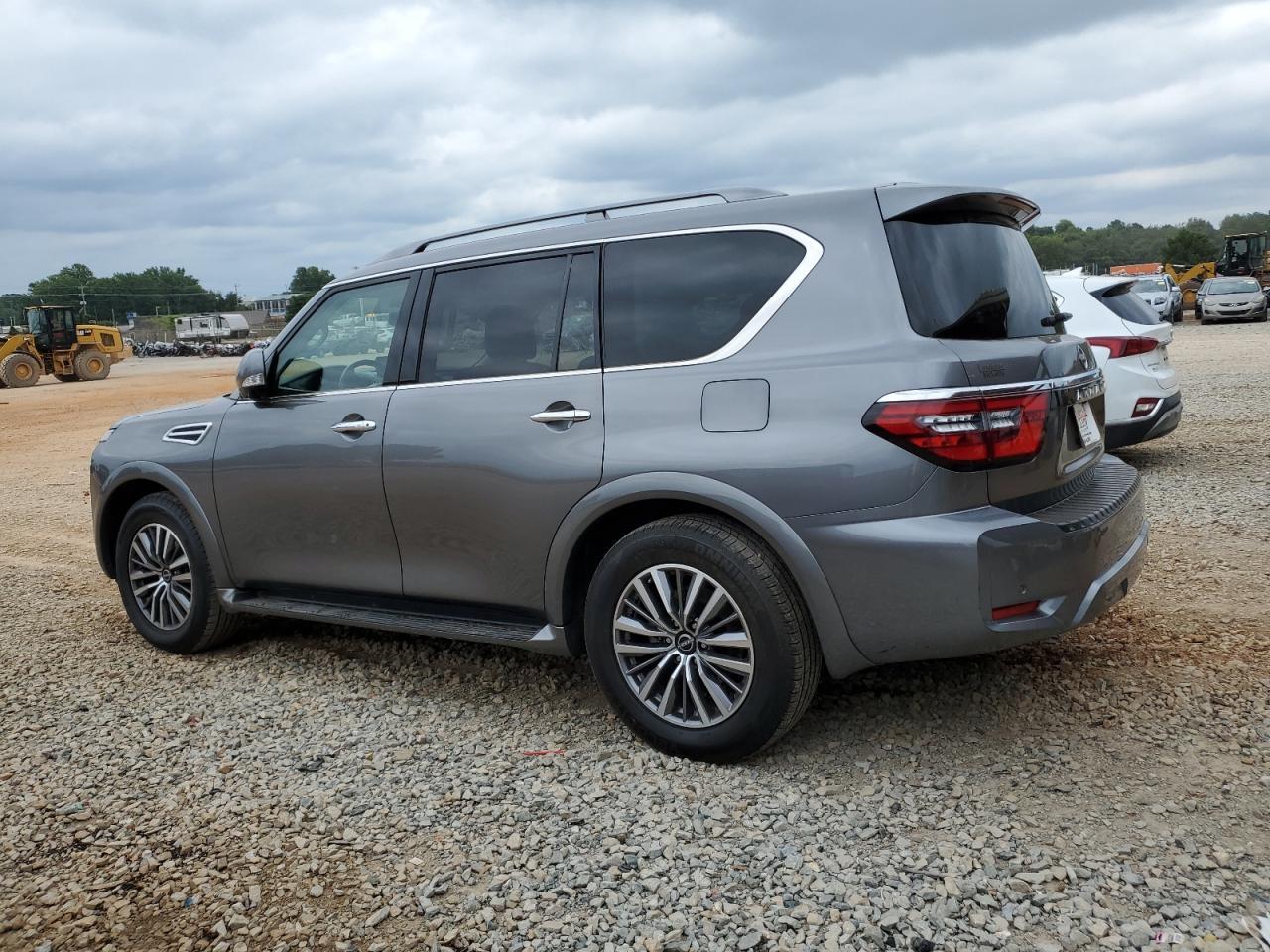 2023 Nissan Armada Sl - Image 2
