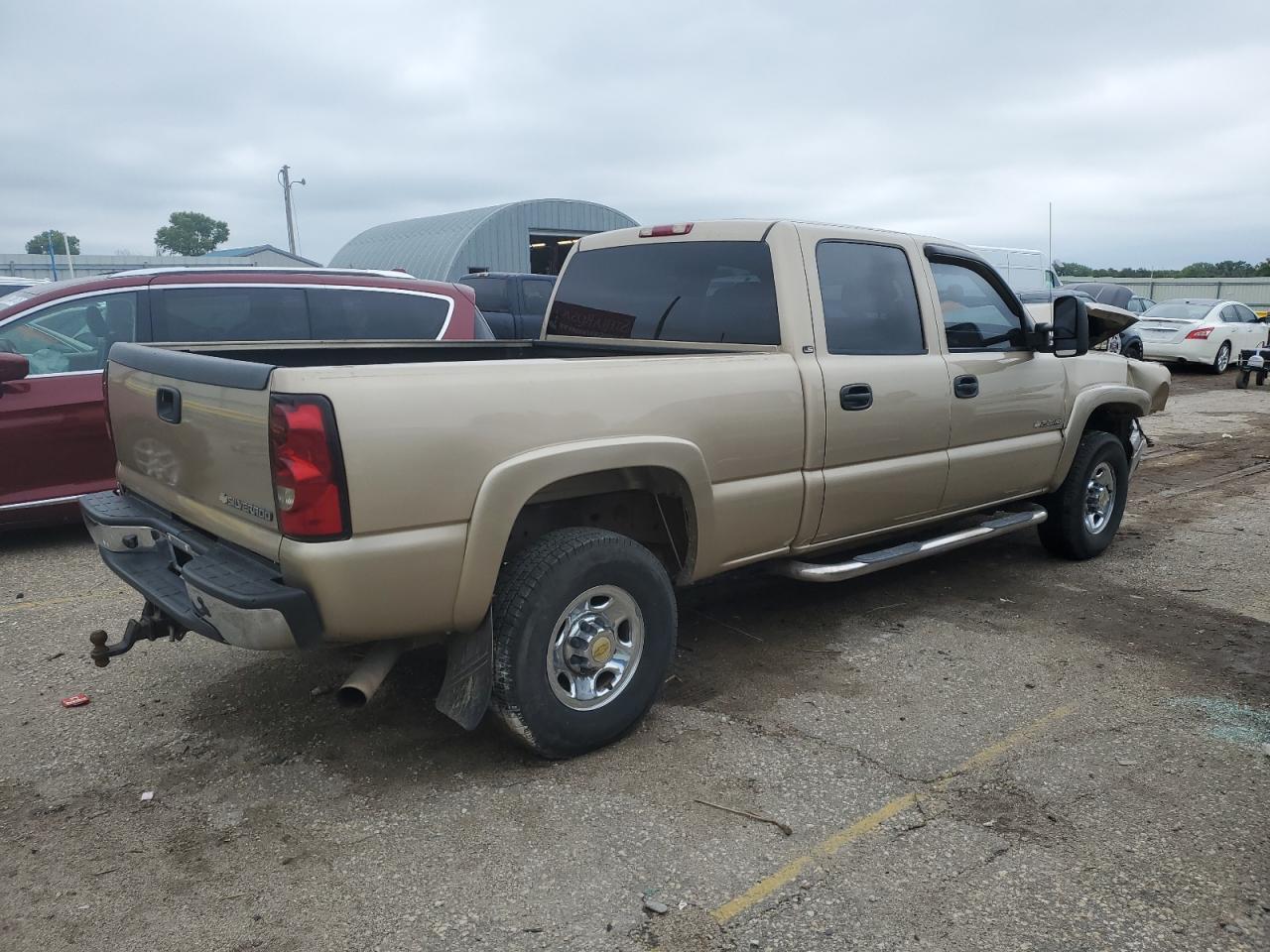 2004 Chevrolet Silverado C2500 Heavy Duty - Фото 3