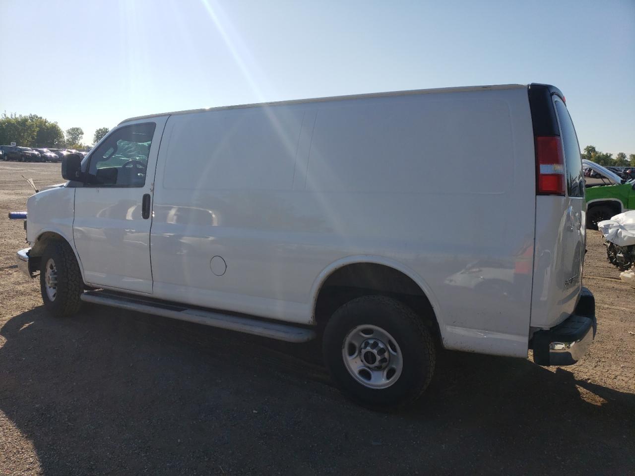 2021 GMC Savana G2500 - Фото 2