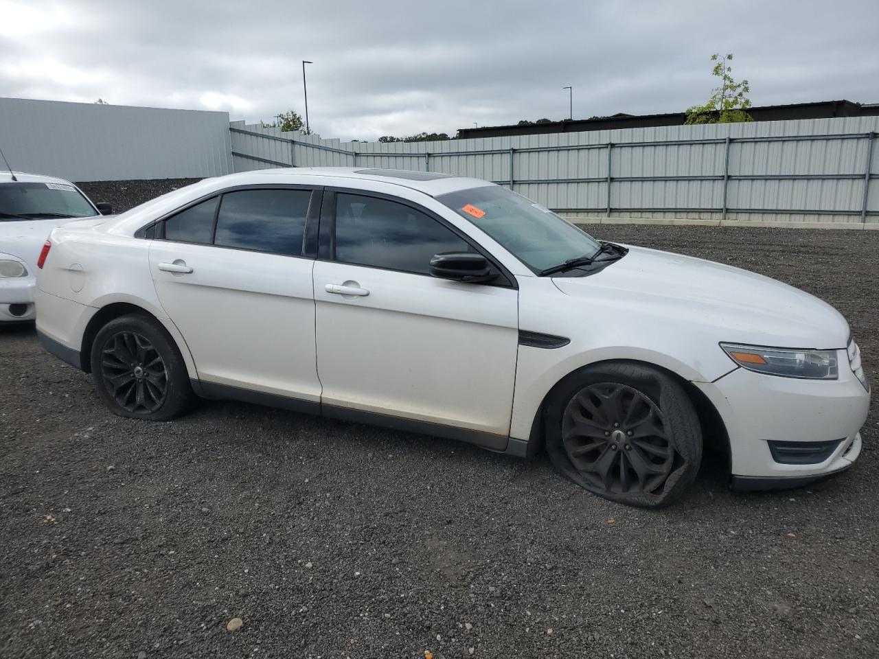 2013 Ford Taurus Limited - Фото 4
