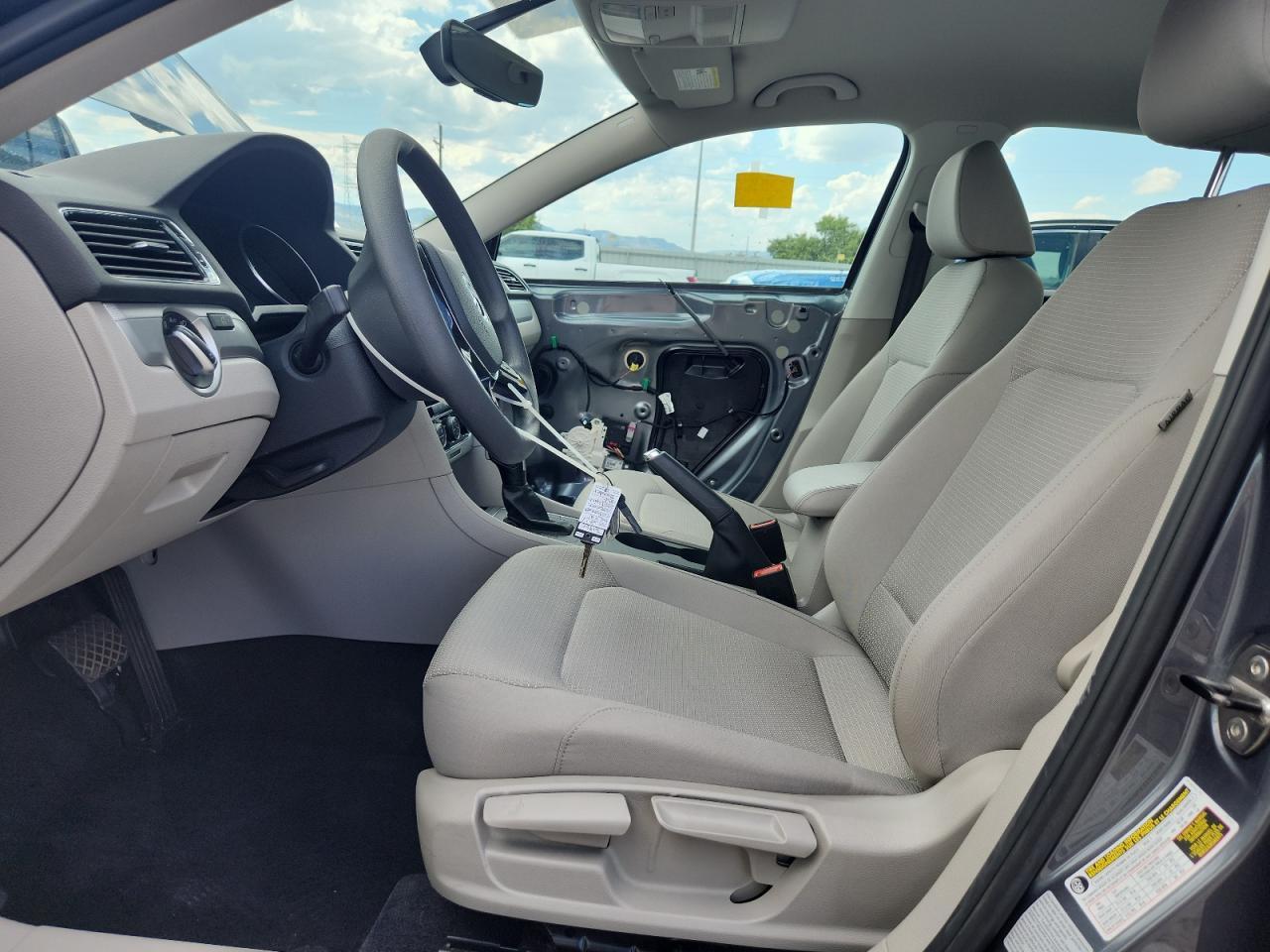 2017 Volkswagen Passat S - Фото 7