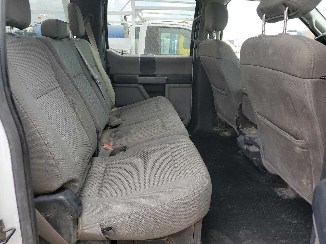 2019 Ford F350 Super Duty - Фото 6