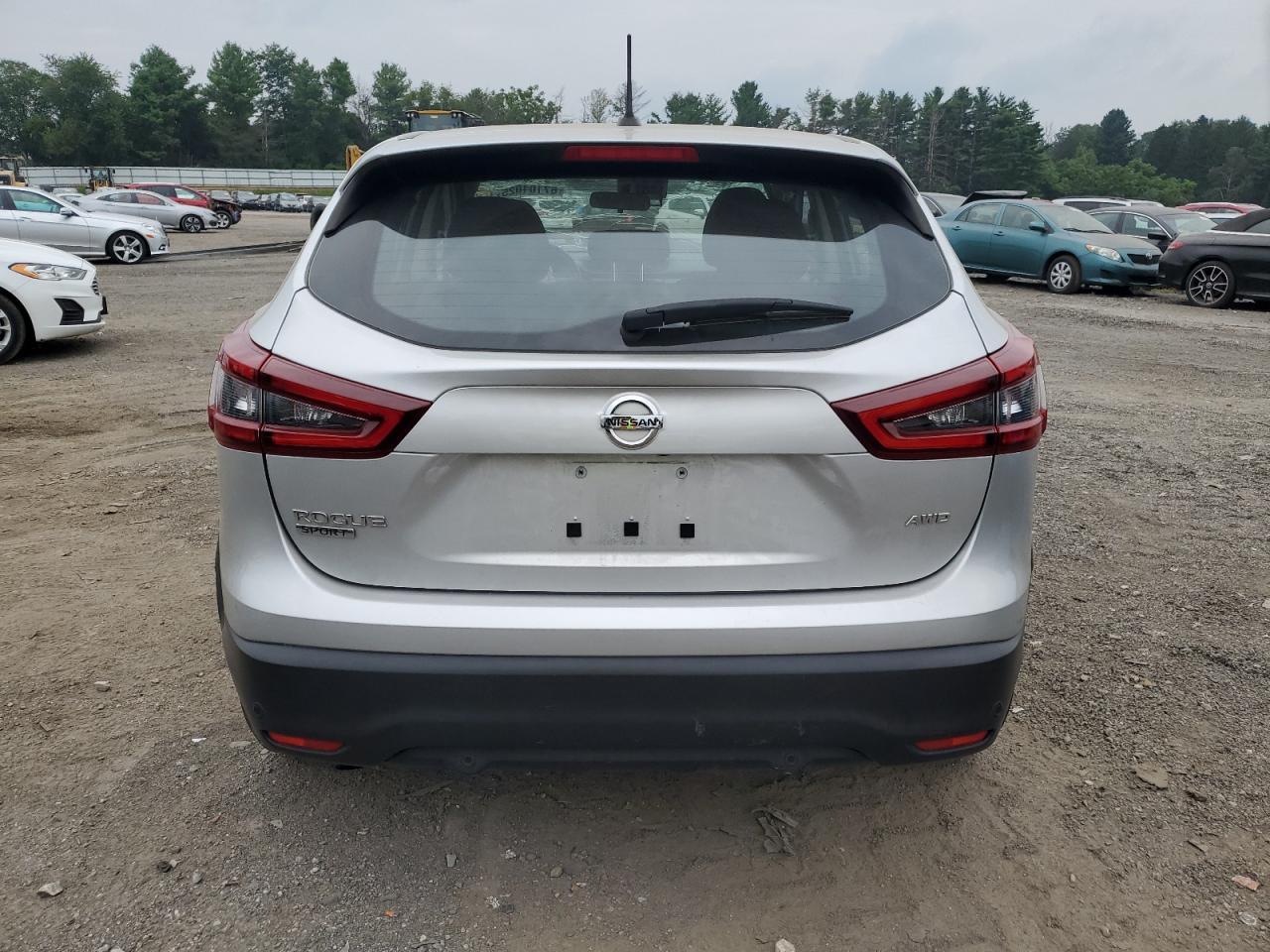 2021 Nissan Rogue Sport S - Фото 6