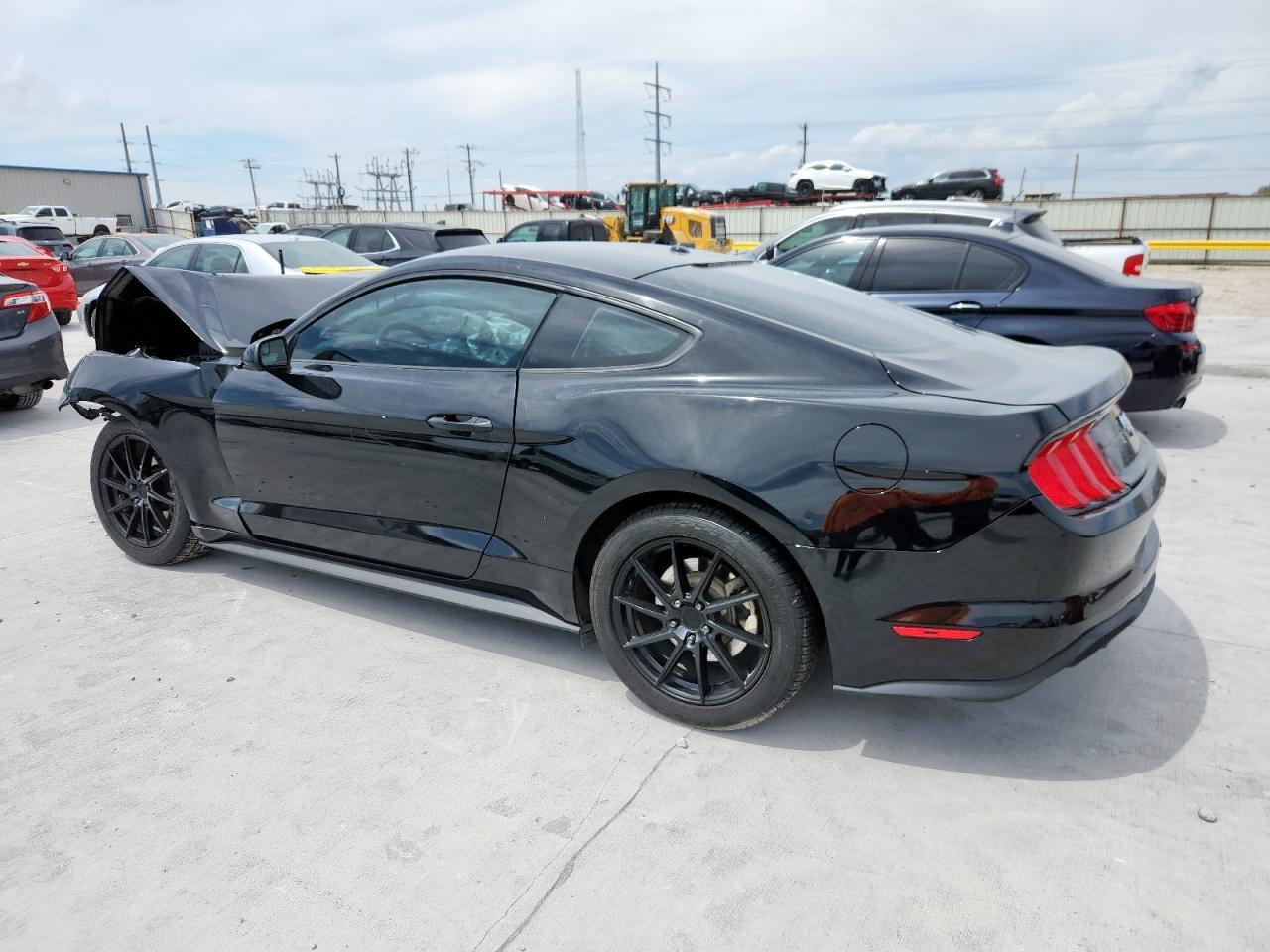 2019 Ford Mustang - Фото 2