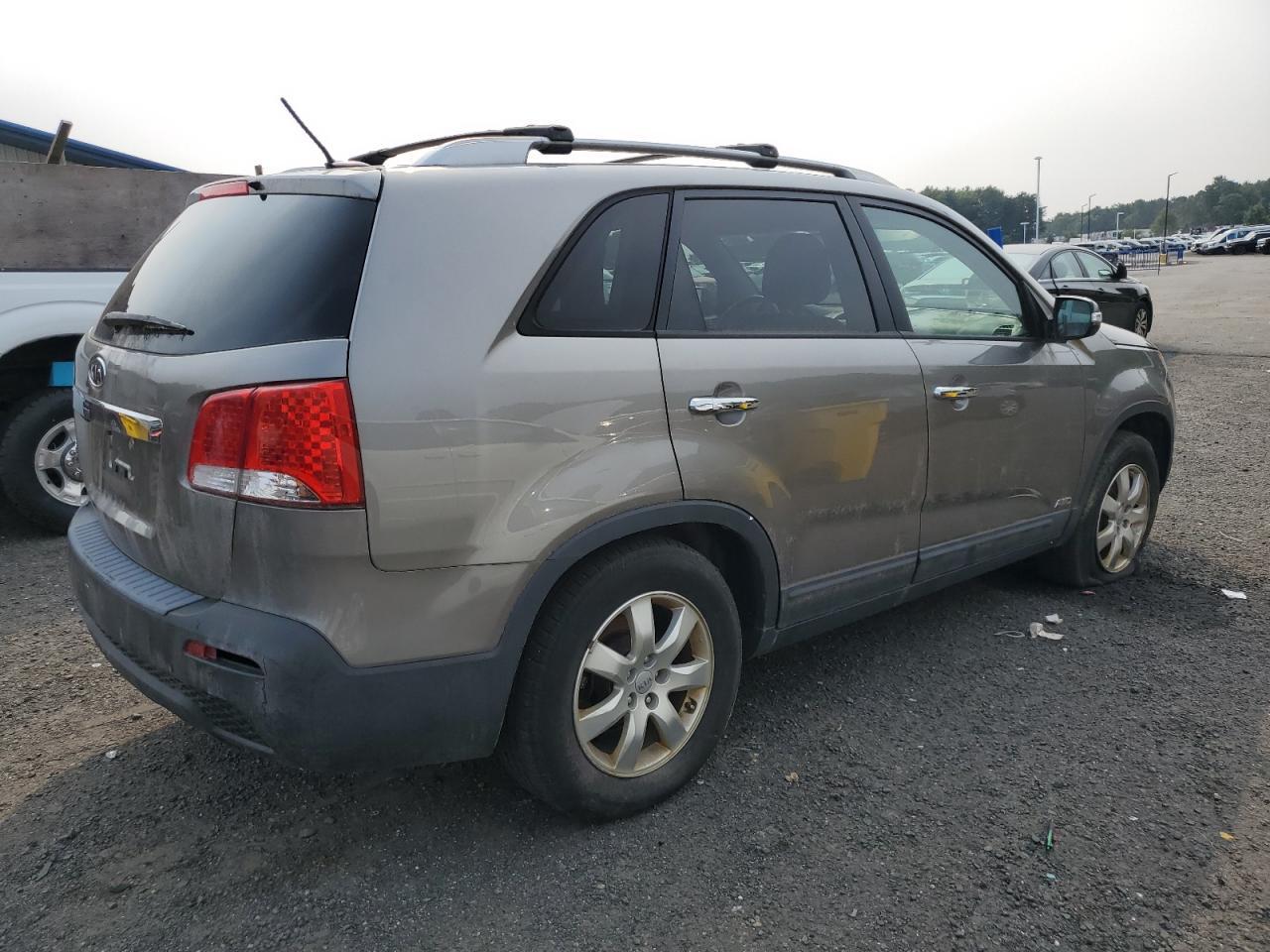 2012 Kia Sorento Base - Фото 3