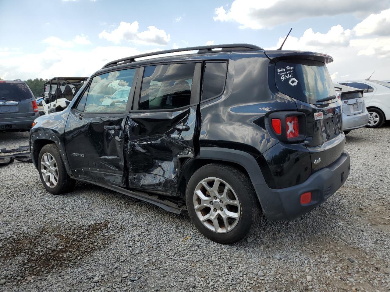 2017 Jeep Renegade Latitude - Image 2