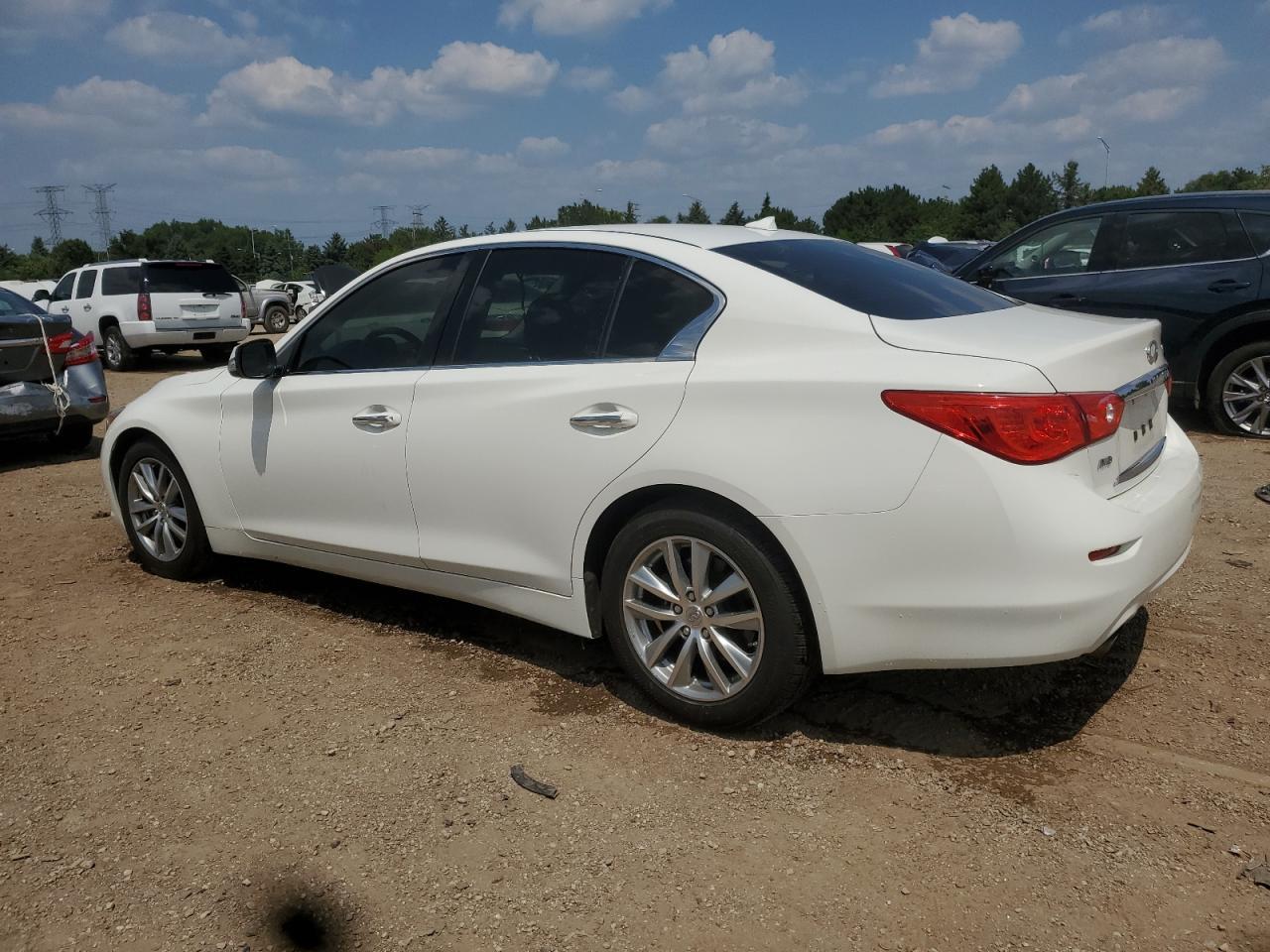 2017 Infiniti Q50 Premium - Image 2