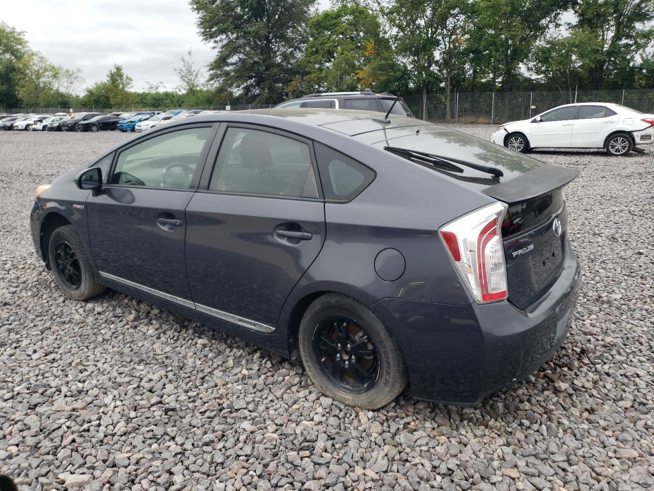 2013 Toyota Prius - Фото 2