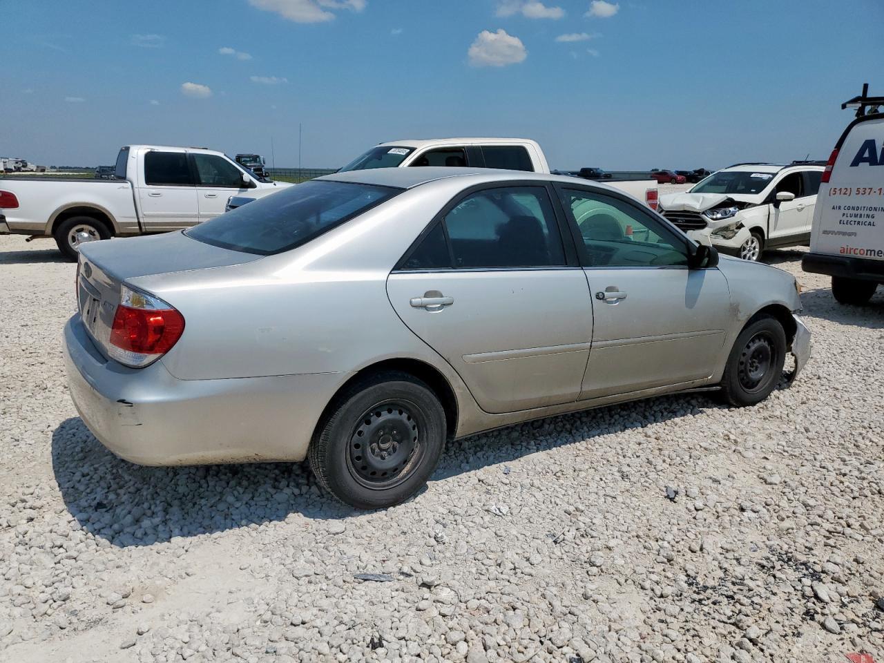 2005 Toyota Camry Le - Image 3
