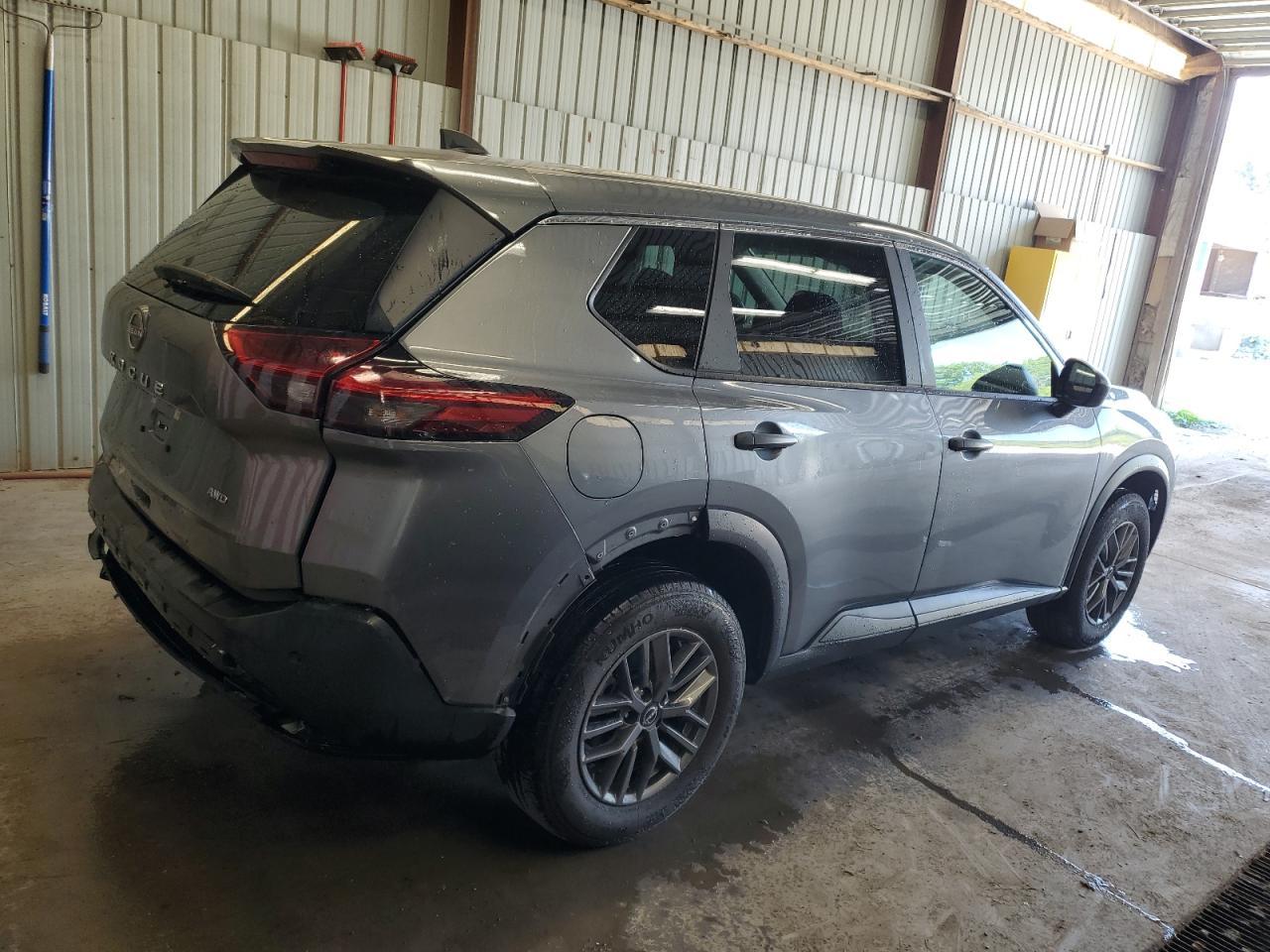 2023 Nissan Rogue S - Image 3