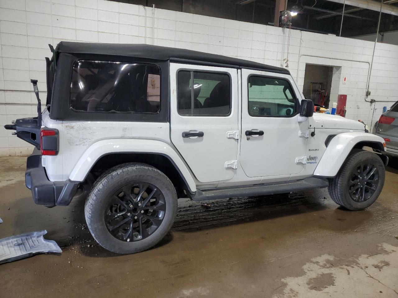 2021 Jeep Wrangler Unlimited Sahara 4Xe - Фото 3