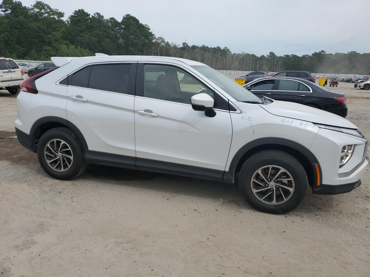 2024 Mitsubishi Eclipse Cross Es - Image 4