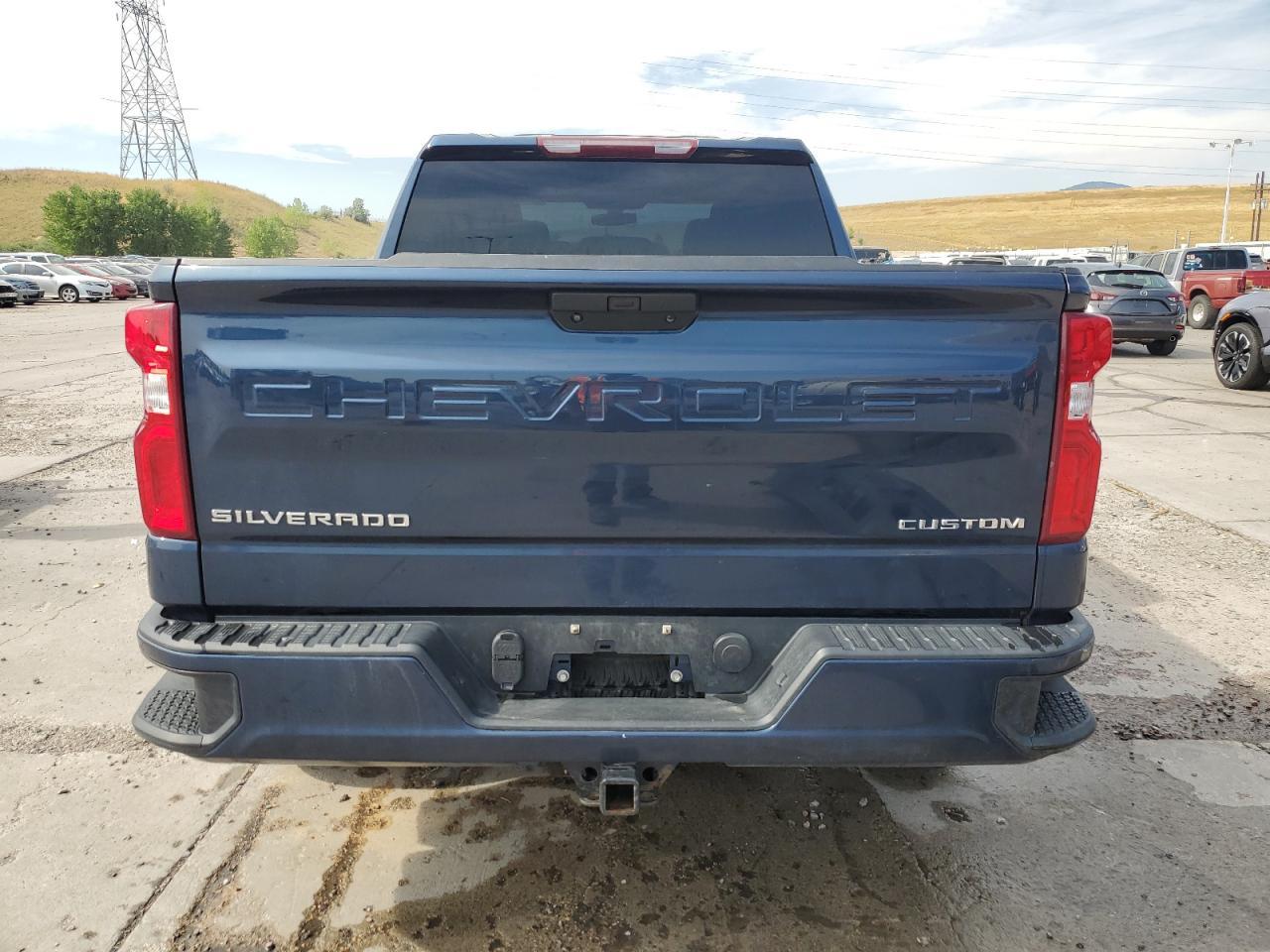 2020 Chevrolet Silverado K1500 Custom - Фото 6