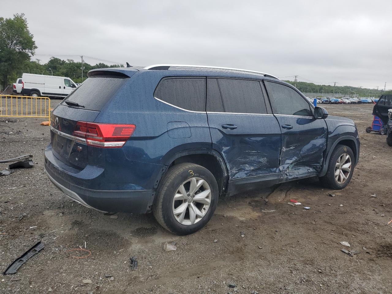 2018 Volkswagen Atlas S - Фото 3