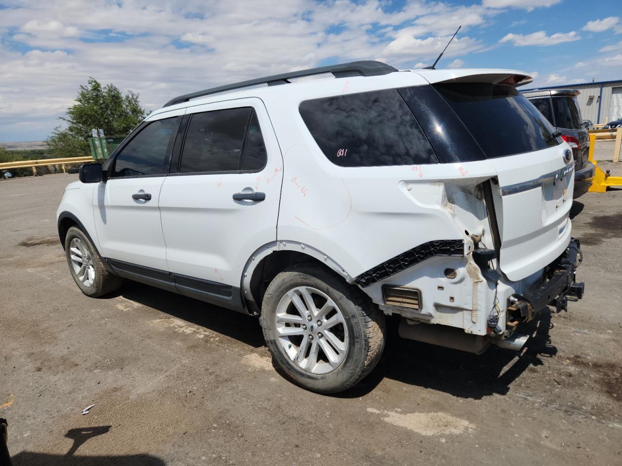 2015 Ford Explorer - Image 2