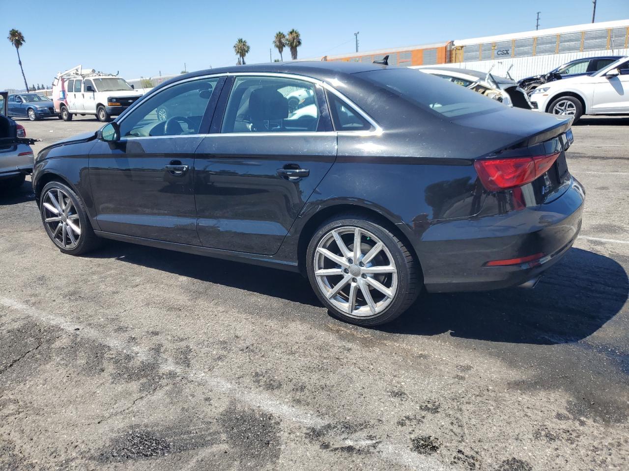 2015 Audi A3 Premium - Фото 2