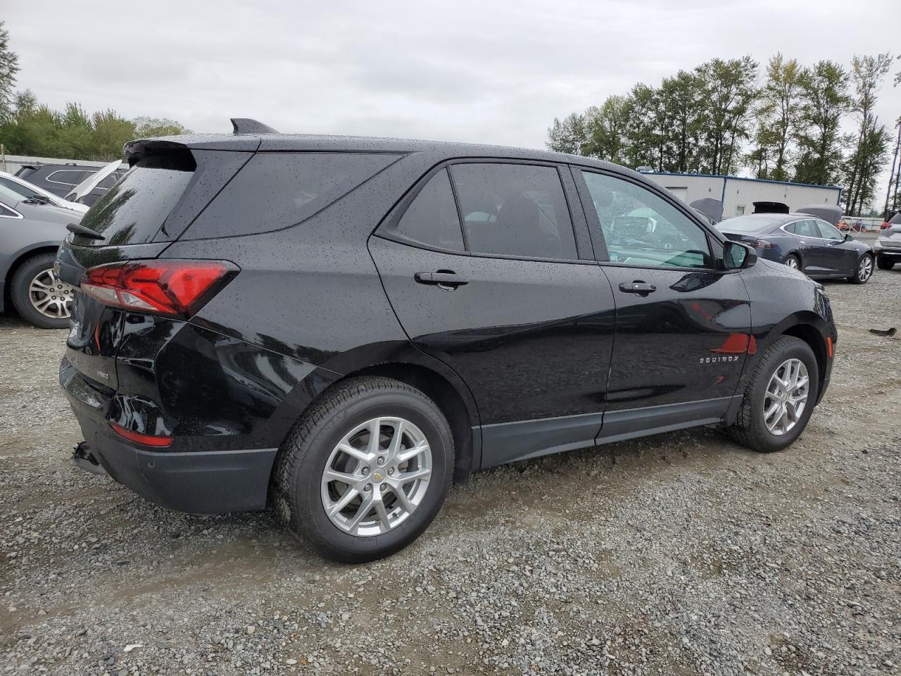 2022 Chevrolet Equinox Ls - Image 3